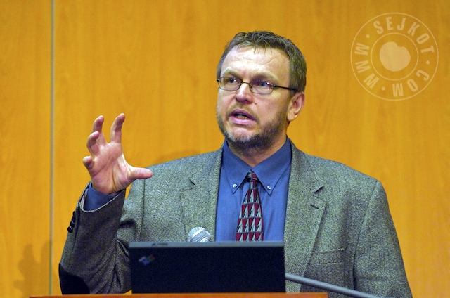 Prof. Dr. Yuris A. Dzenis