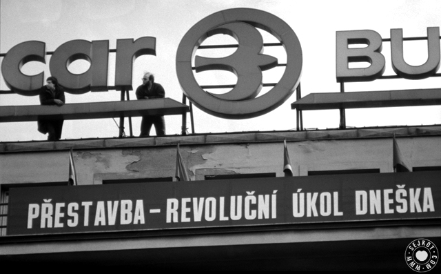 1.M�J 1989